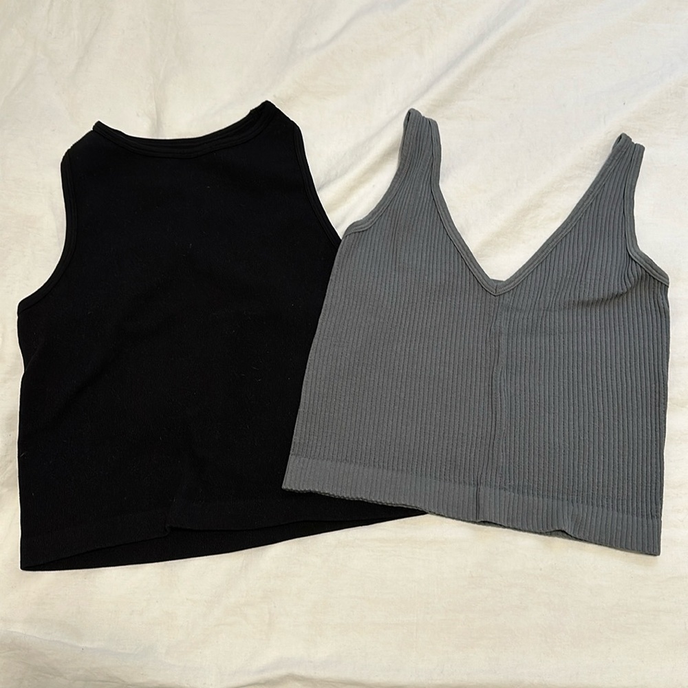 Set of Two Free People “Intimately” tops XS / S